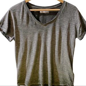 𝅺NORTH Face Women’s EUC Training T-shirt Sz L